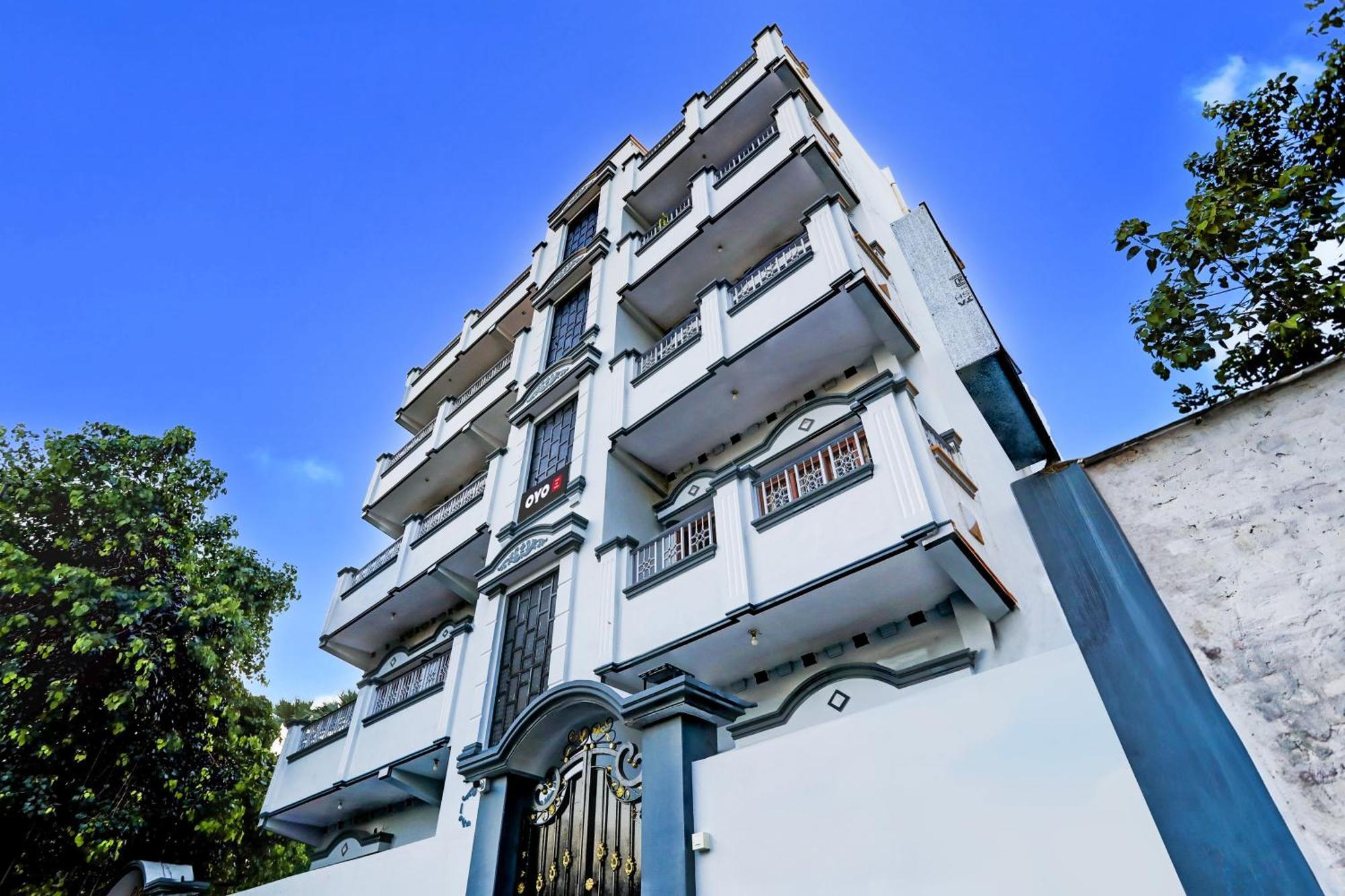 Fabhotel Rb Palace فاراناسي المظهر الخارجي الصورة